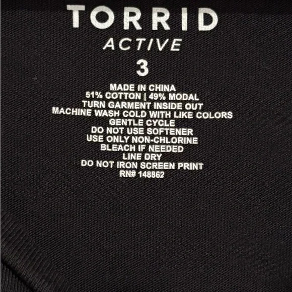 torrid Black Tee with Marble Skull Graphic - Picture 5 of 7